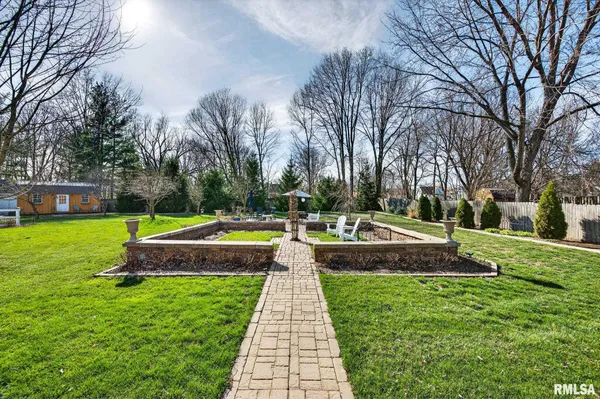 $397,500 | 444 North Academy Street, Galesburg, IL 61401