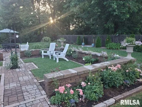 $397,500 | 444 North Academy Street, Galesburg, IL 61401