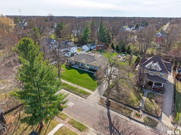 $397,500 | 444 North Academy Street, Galesburg, IL 61401