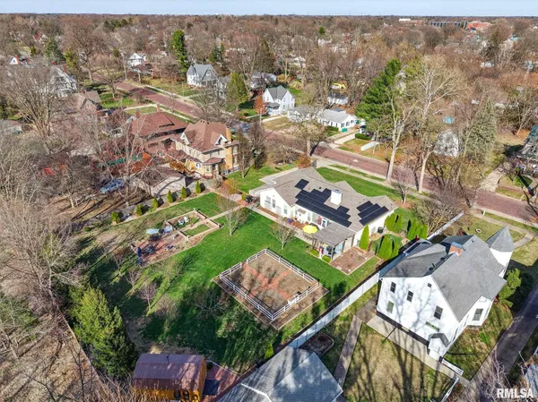 $397,500 | 444 North Academy Street, Galesburg, IL 61401