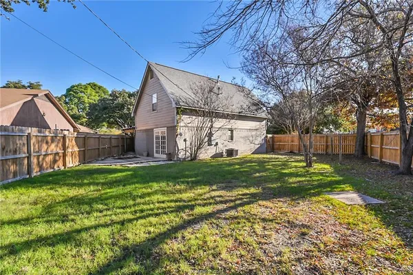 $1,750 | 3214 Heatherwood Drive, Bryan, TX 77801
