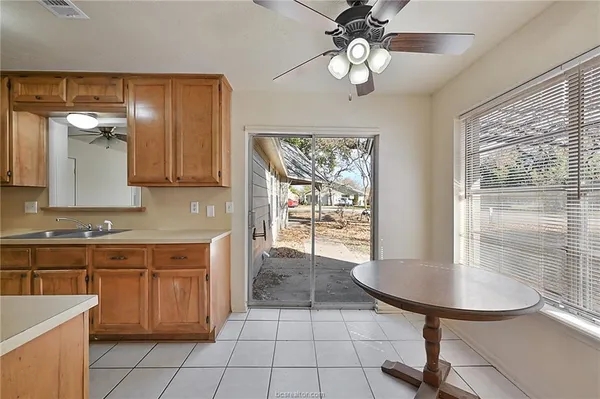 $1,750 | 3214 Heatherwood Drive, Bryan, TX 77801