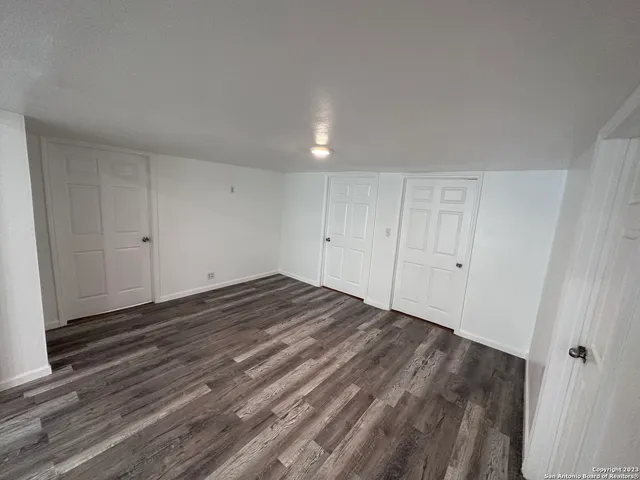 a view of empty room