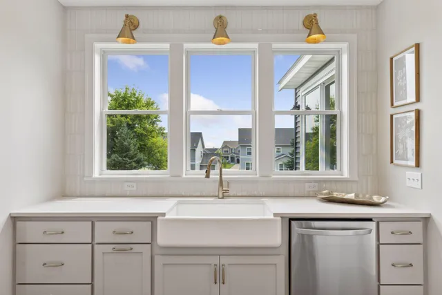 $925,000 | 5840 Freeland Bay North, Hugo, MN 55038