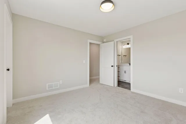 $925,000 | 5840 Freeland Bay North, Hugo, MN 55038