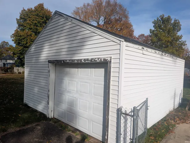 $69,900 | 1701 North Johnson Street, South Bend, IN 46628