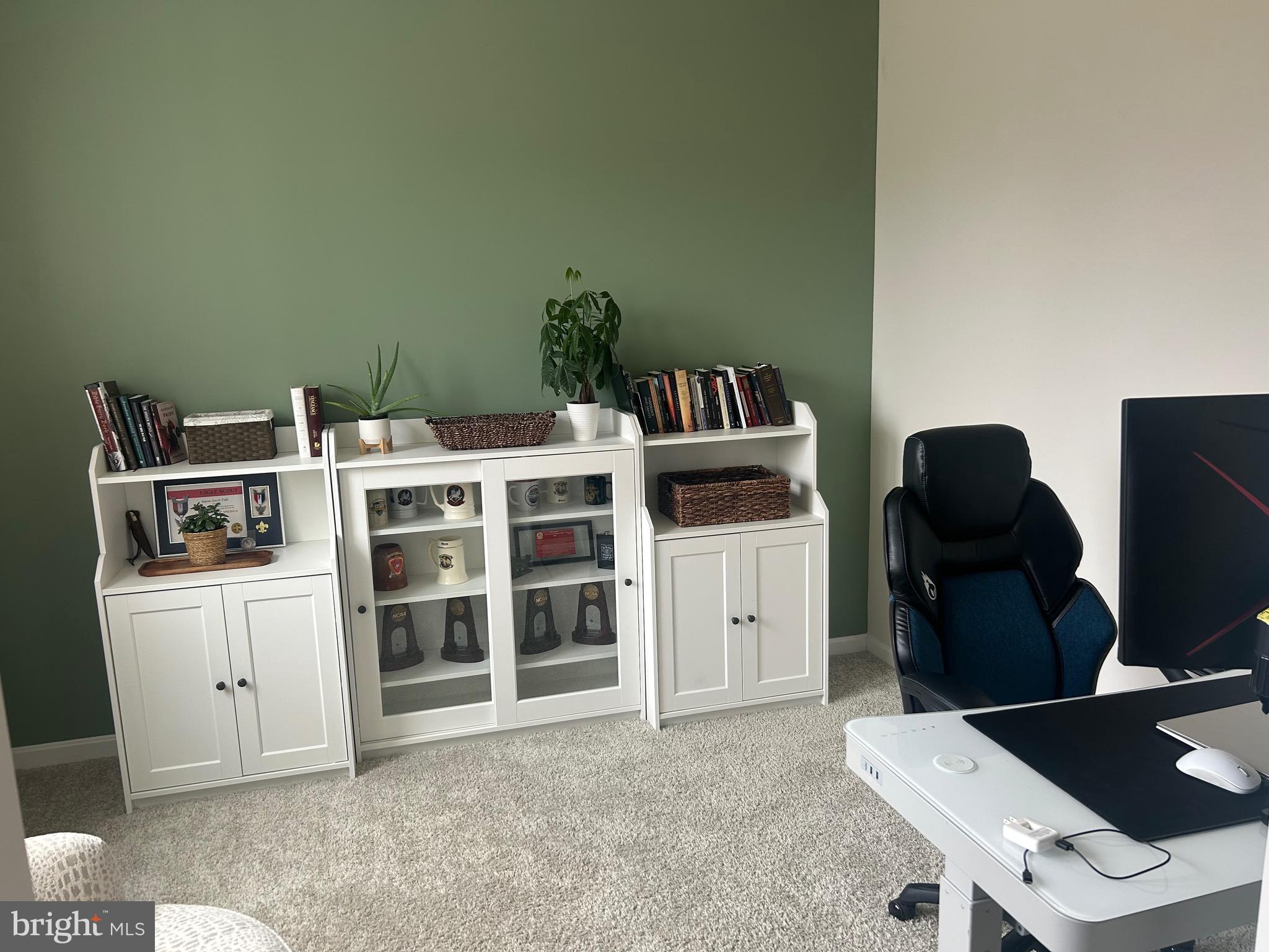 180 Pinewood Road Fredericksburg, VA 22405 - Photo 17 of 76 Office space just off of the foyer!