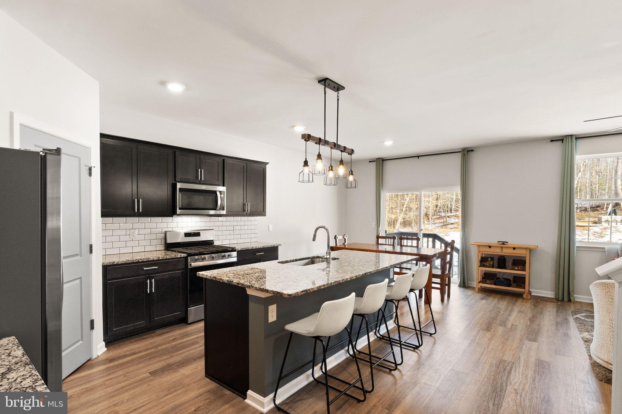 180 Pinewood Road Fredericksburg, VA 22405 - Photo 18 of 76 Stunning kitchen area.