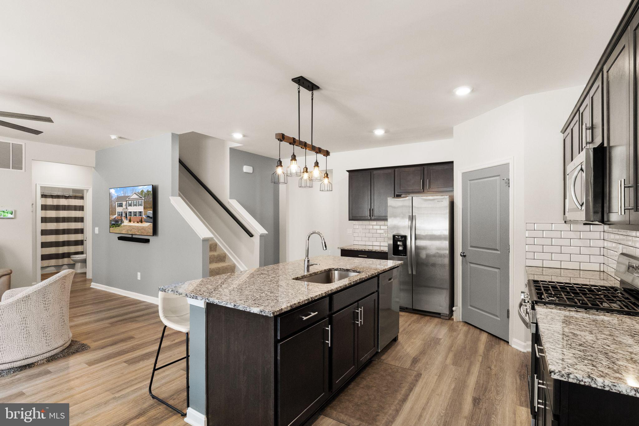 180 Pinewood Road Fredericksburg, VA 22405 - Photo 19 of 76 Lots of counter space for the Chef!
