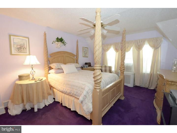 6413 Morris Park Road Philadelphia, PA 19151 - Photo 18 of 24 Bedroom - Main
