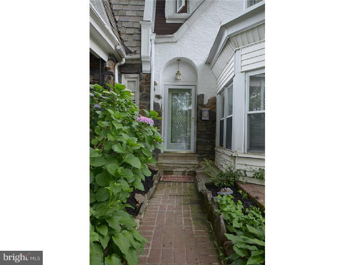 6413 Morris Park Road Philadelphia, PA 19151 - Photo 3 of 24 Exterior Front