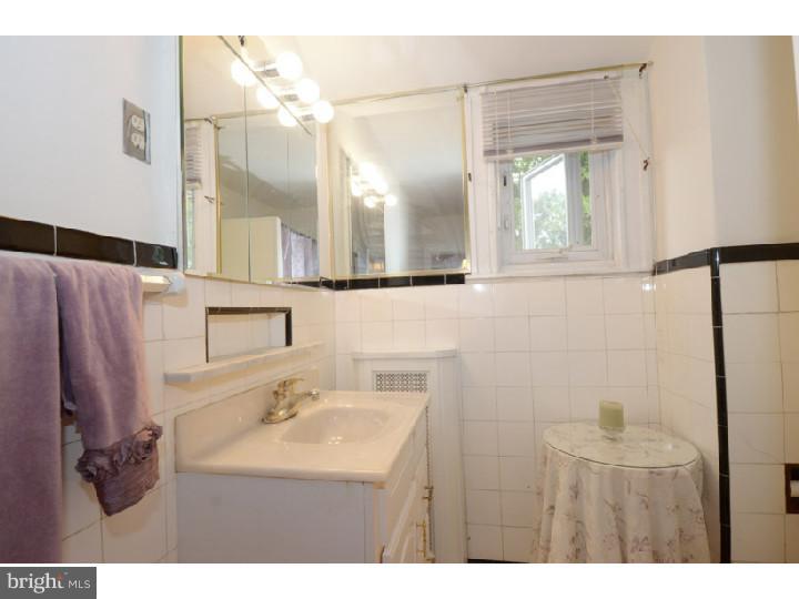 6413 Morris Park Road Philadelphia, PA 19151 - Photo 22 of 24 Bathroom