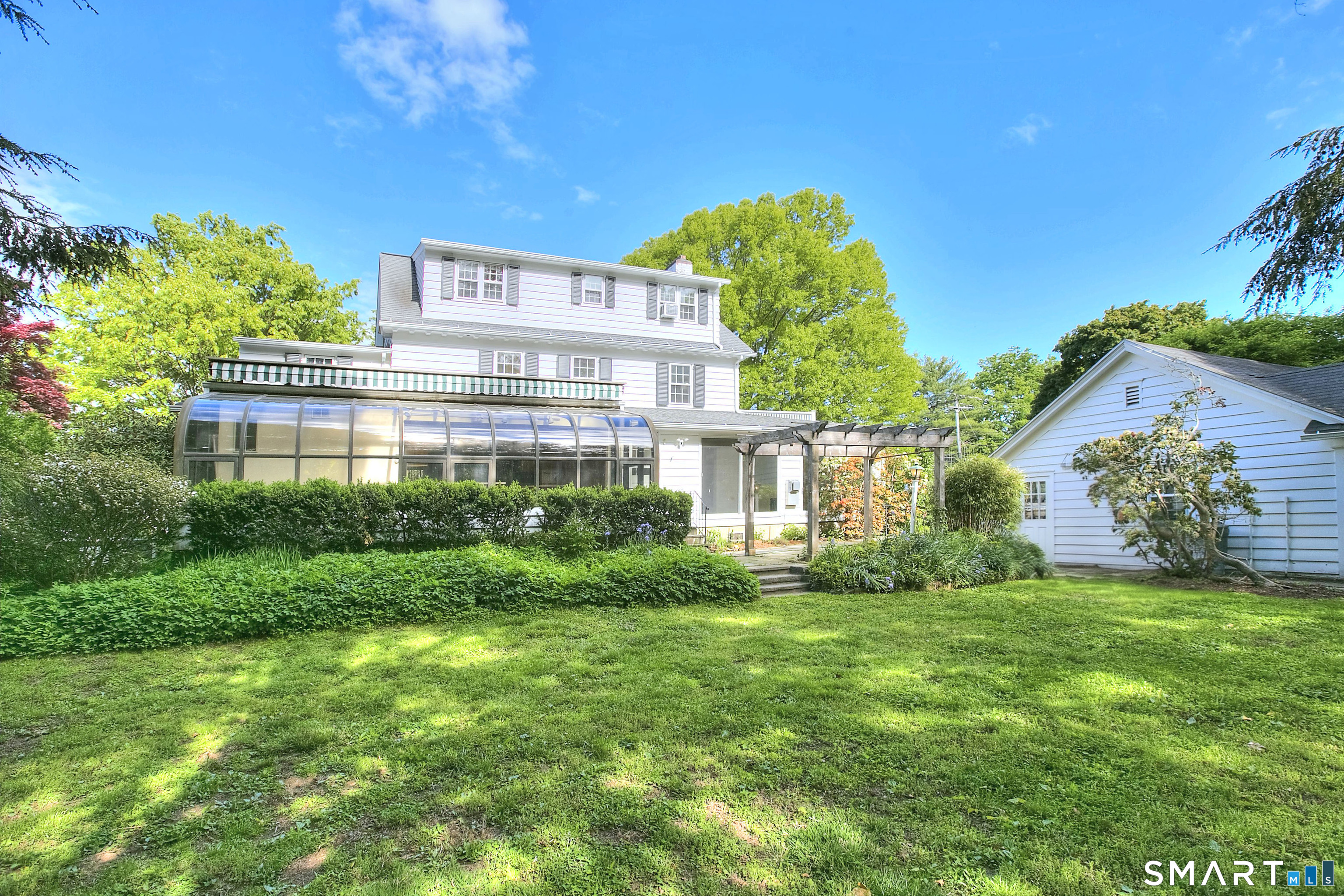 533 North Benson Road Fairfield, CT 06824 - Photo 7 of 40
