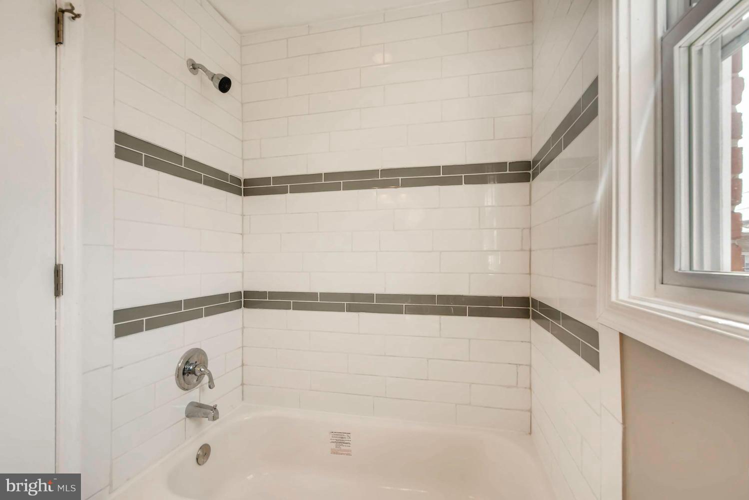 7434 Edsworth Road Baltimore, MD 21222 - Photo 22 of 30 Bath