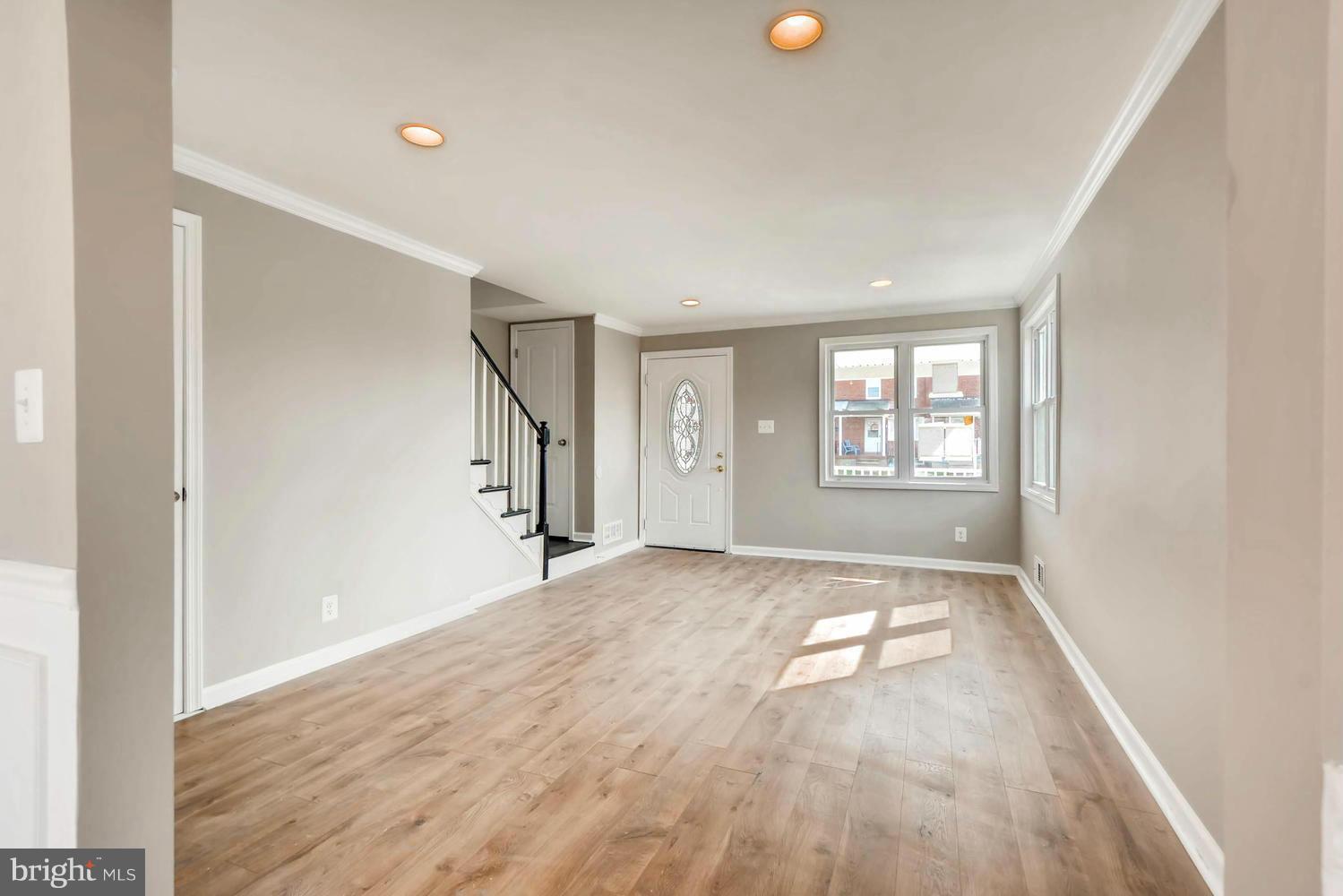 7434 Edsworth Road Baltimore, MD 21222 - Photo 4 of 30 Living Room