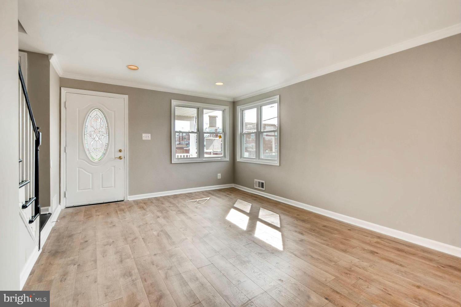 7434 Edsworth Road Baltimore, MD 21222 - Photo 9 of 30 Living Room