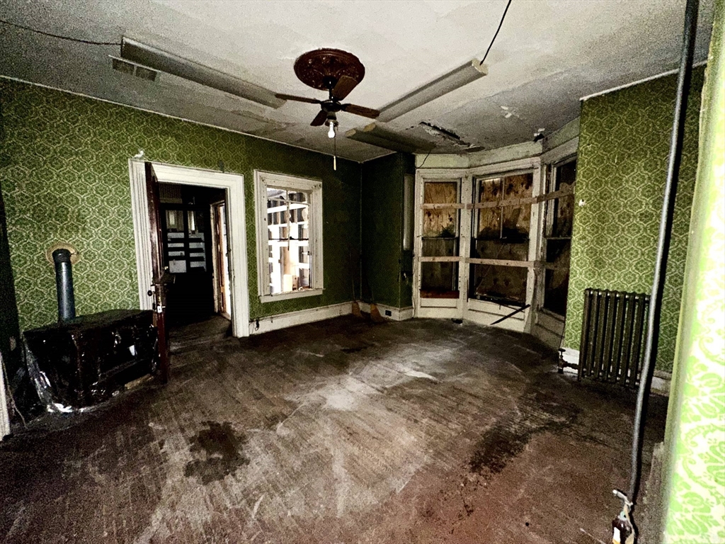 146 Bay Street Springfield, MA 01109 - Photo 15 of 39 a view of a front door of the house