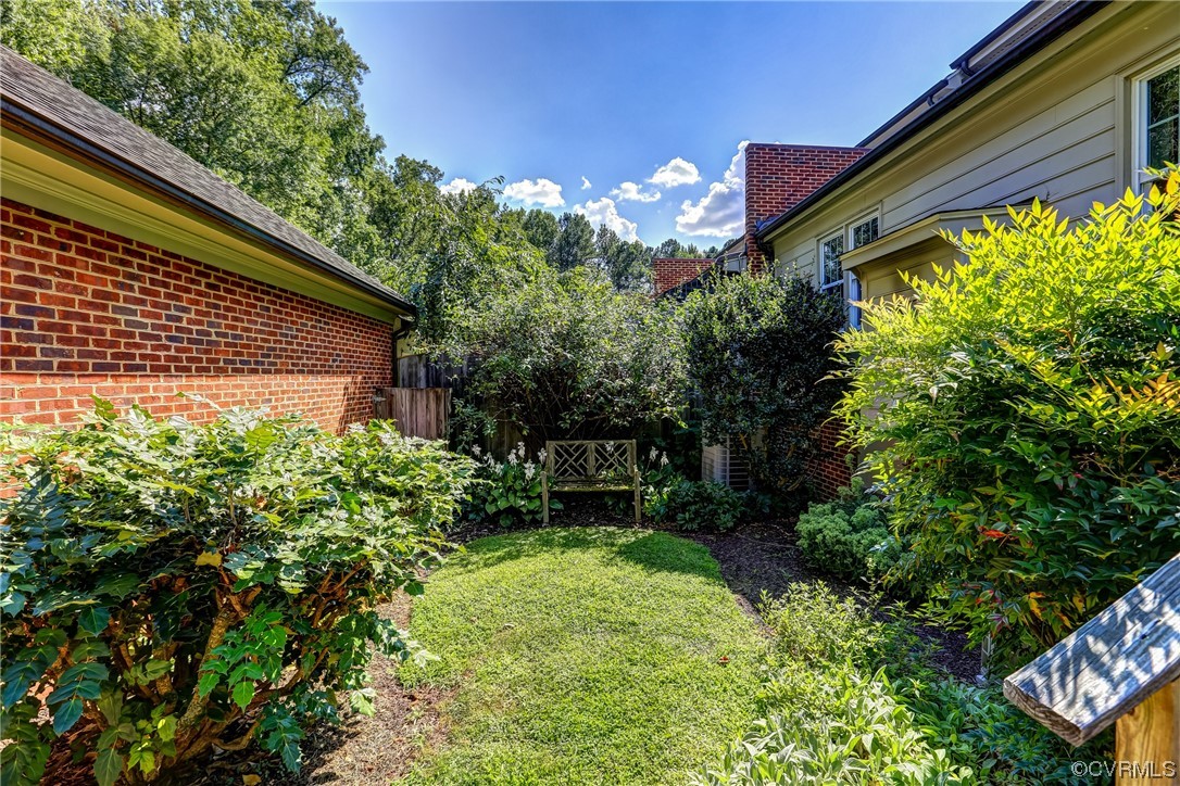 505 St Albans Way Henrico, VA 23229 - Photo 32 of 36 a view of a backyard with plants