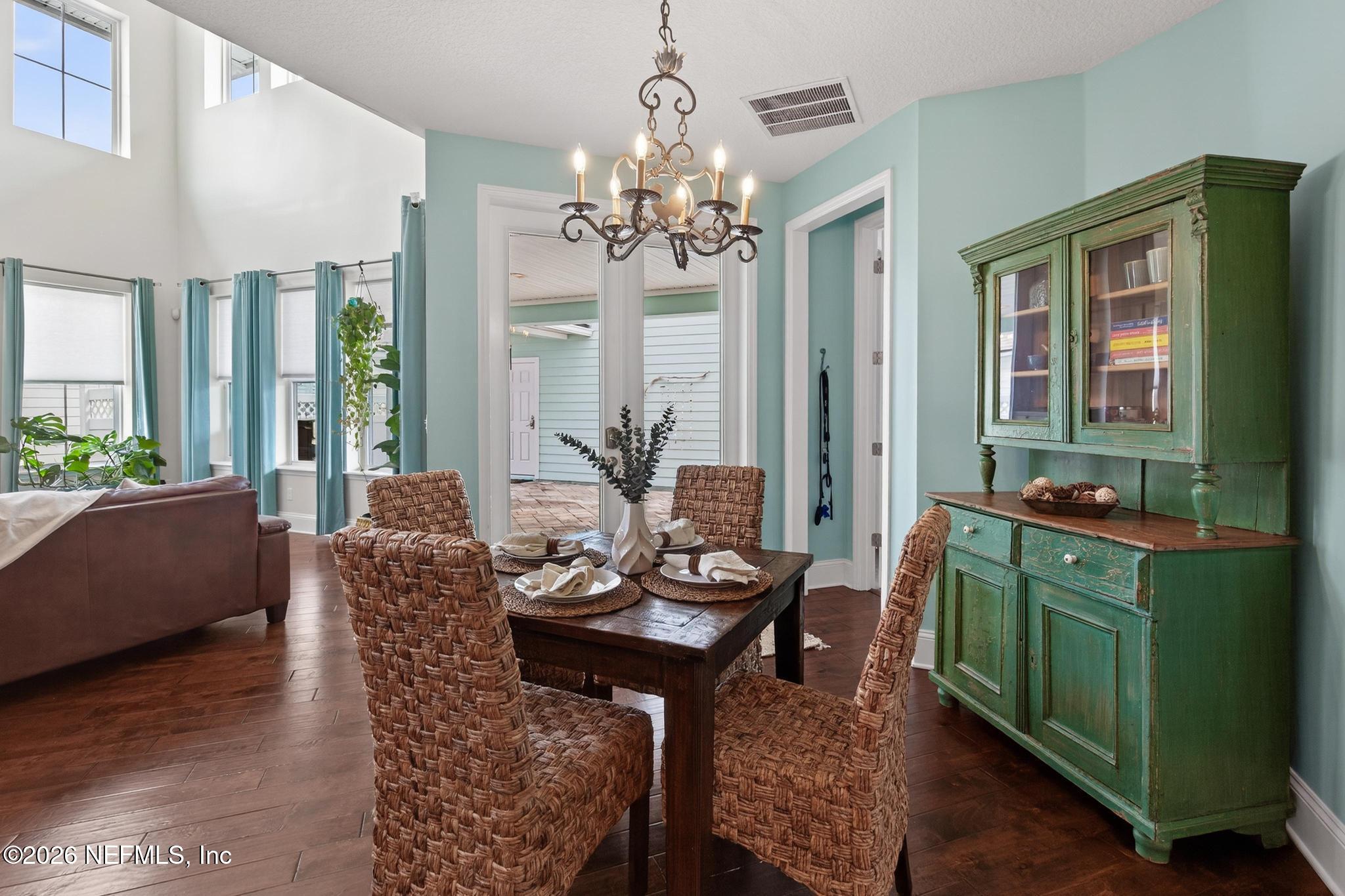 1906 North Loop Parkway St. Augustine, FL 32095 - Photo 7 of 87 a dining room with furniture and window