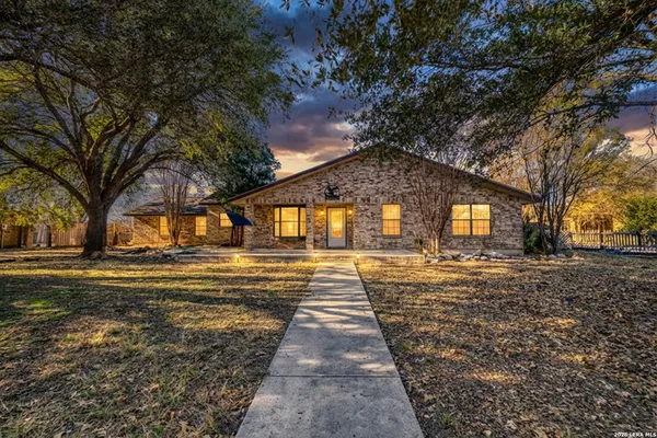 $449,900 | 620 Cenizo Boulevard, Uvalde, TX 78801