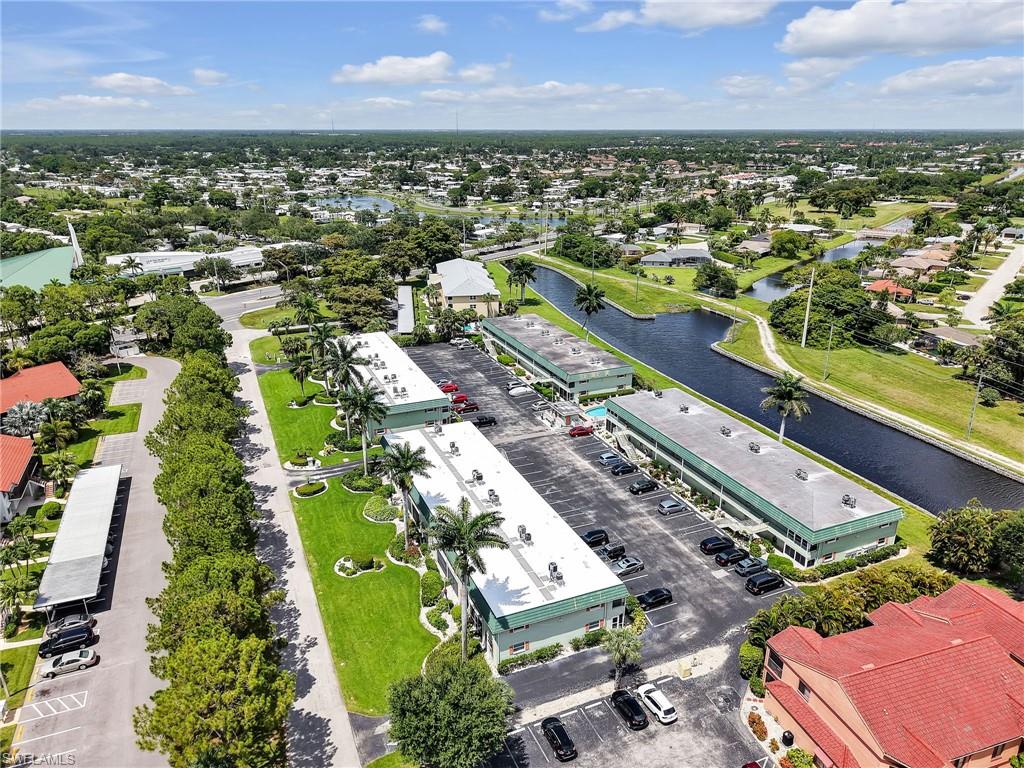 300 Valley Stream Drive, Unit 8A Naples, FL 34113 - Photo 12 of 29