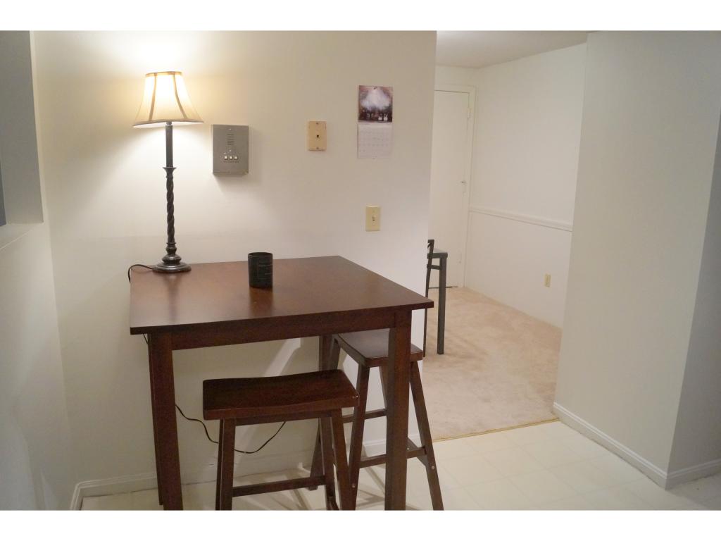 133 English Village Road, Unit 204 Manchester, NH 03102 - Photo 8 of 21