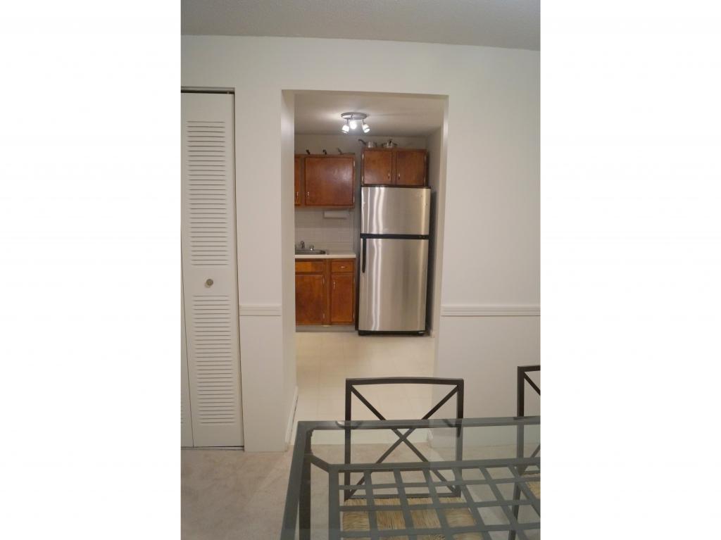 133 English Village Road, Unit 204 Manchester, NH 03102 - Photo 10 of 21
