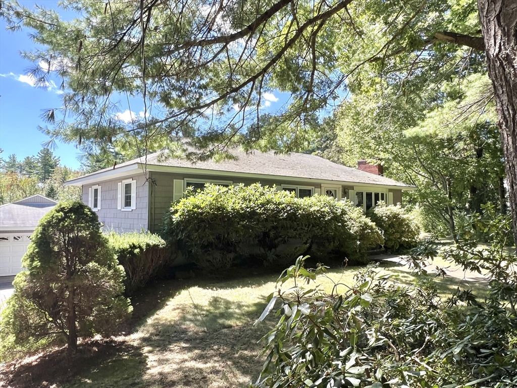 150 Putnam Road Holden, MA 01520 - Photo 1 of 28 Gallery Image 1