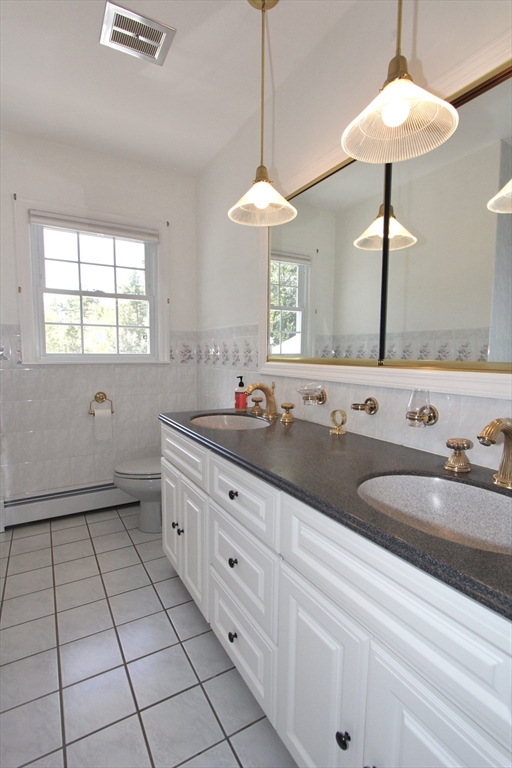 150 Putnam Road Holden, MA 01520 - Photo 8 of 28 Gallery Image 8