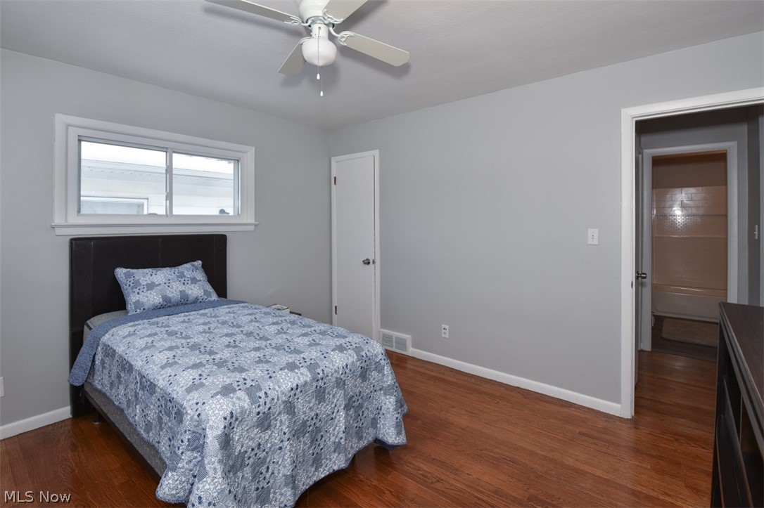 15400 Greendale Road Maple Heights, OH 44137 - Photo 9 of 18 first floor bedroom 1