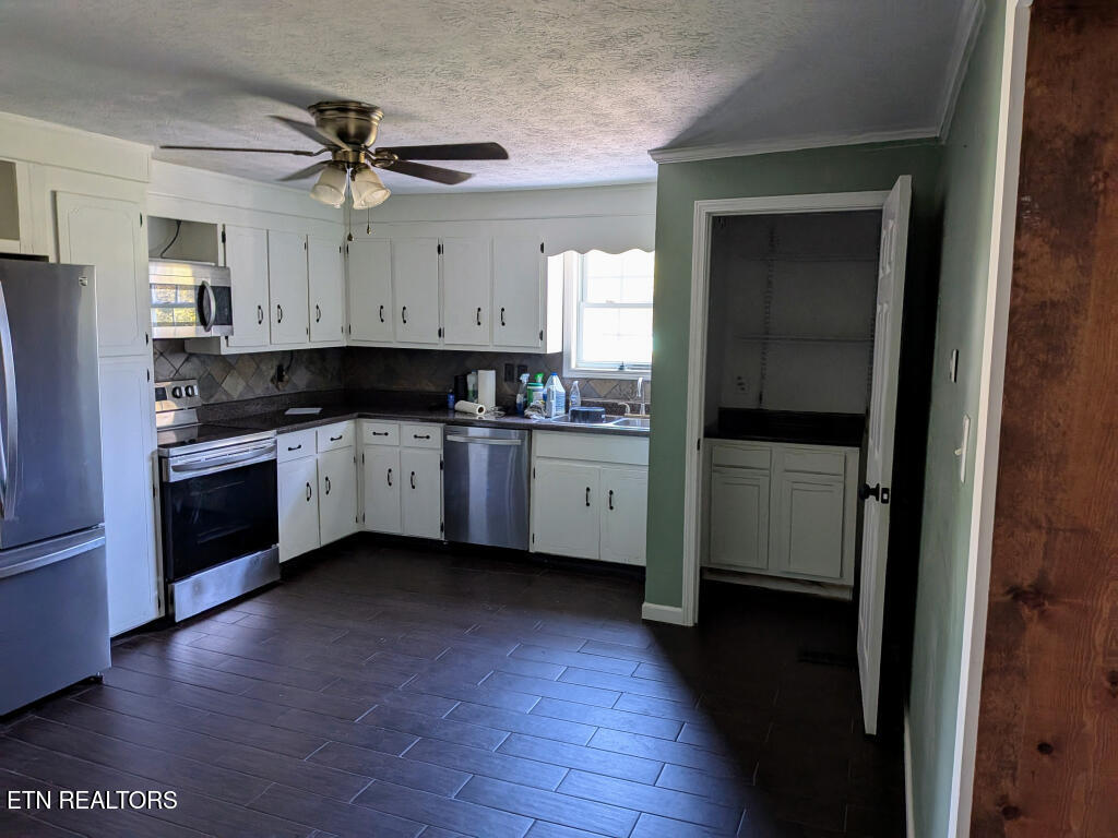 6102 Stormer Road Knoxville, TN 37918 - Photo 3 of 13 6102-Stormer-Road-03