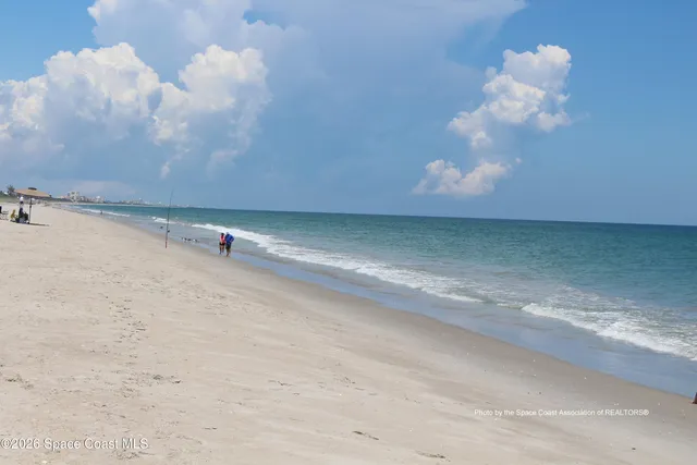 $249,900 | 419 Ocean Avenue, Unit 204, Melbourne Beach, FL 32951