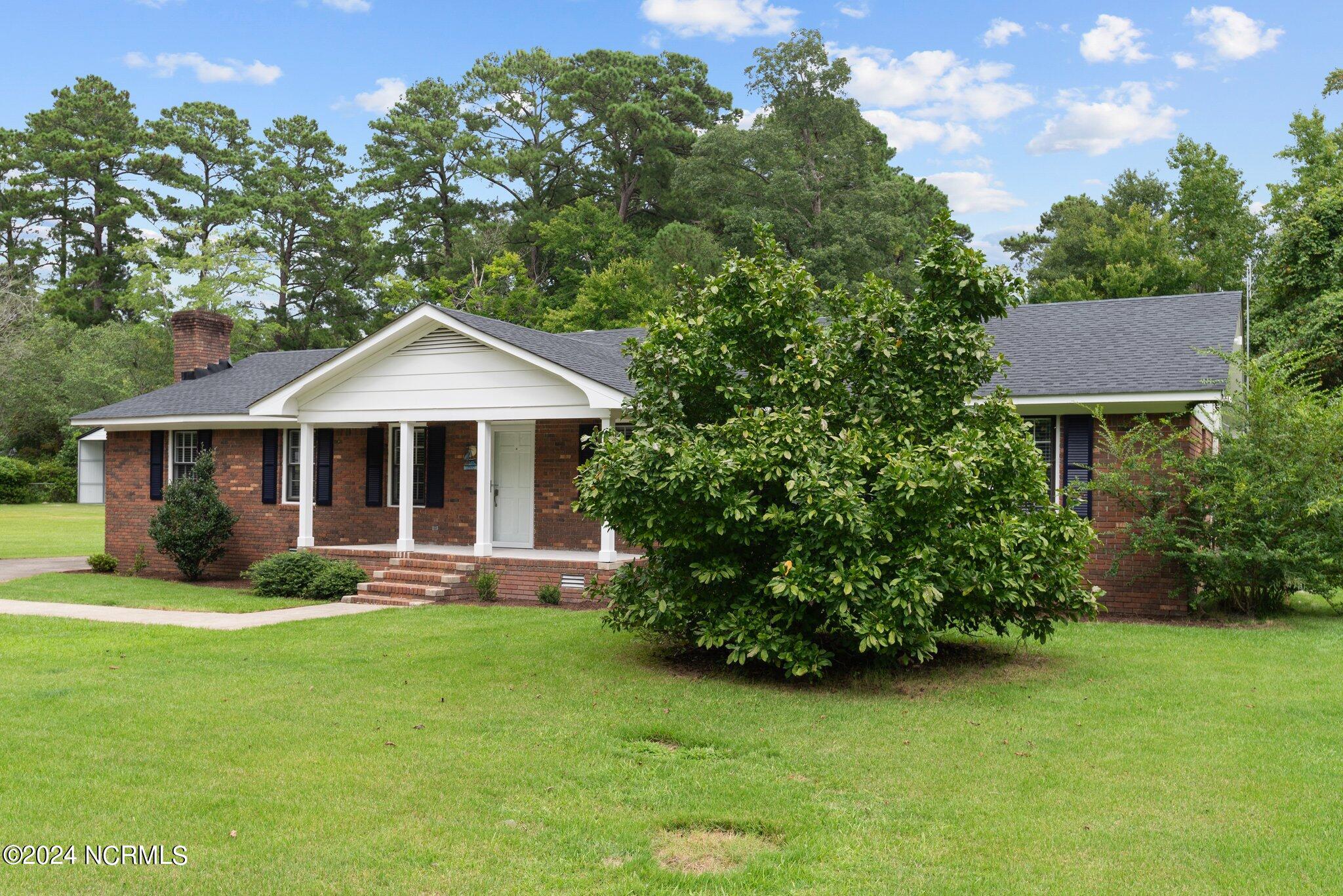 104 South Dimock Road Washington, NC 27889 - Photo 3 of 42 40-web-or-mls-DSC_4148