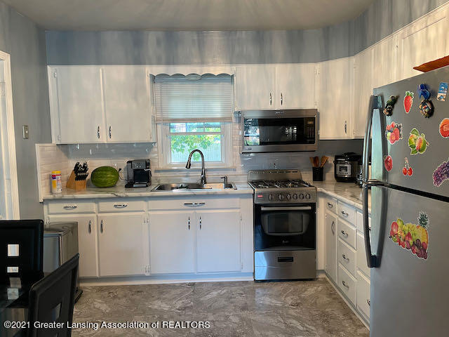 3614 Pleasant Grove Road Lansing, MI 48910 - Photo 28 of 47 Kitchen