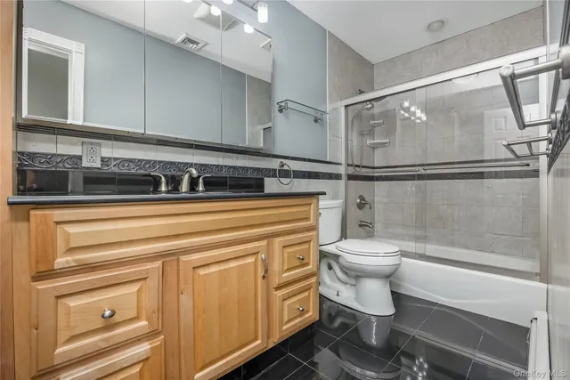 $799,000 | 15 Whalen Street, North Babylon, NY 11703