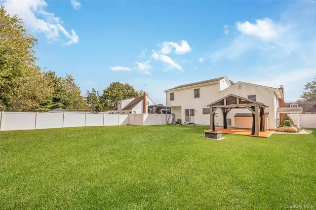 $799,000 | 15 Whalen Street, North Babylon, NY 11703