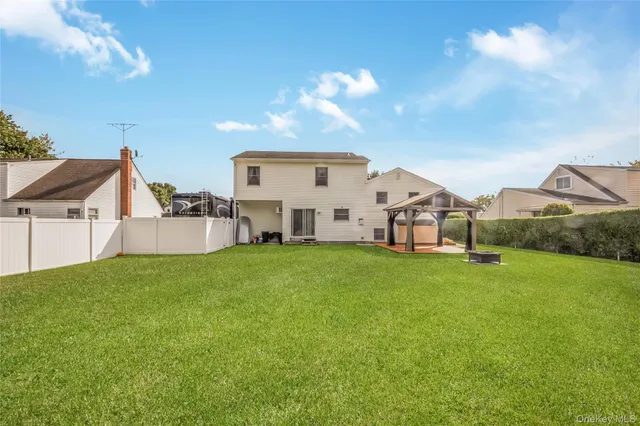 $799,000 | 15 Whalen Street, North Babylon, NY 11703