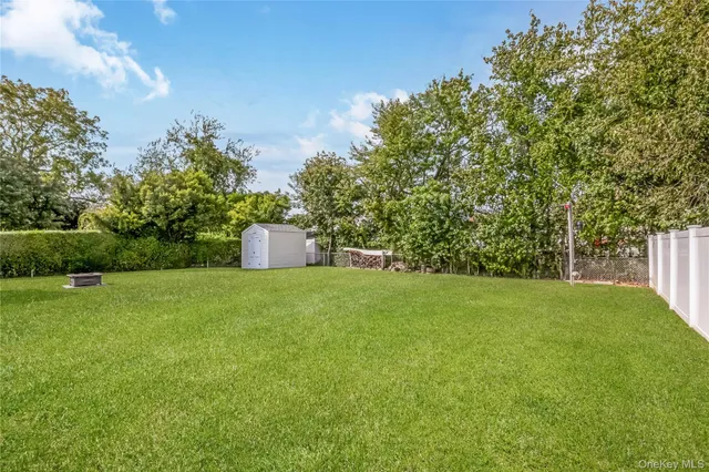 $799,000 | 15 Whalen Street, North Babylon, NY 11703