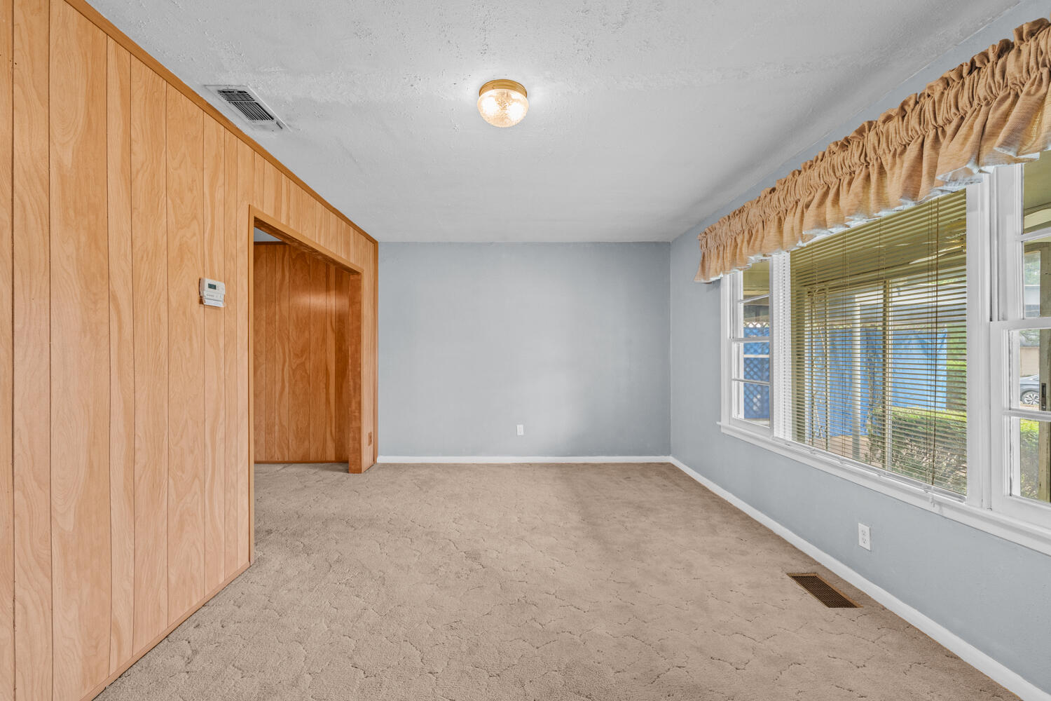 4307 41st Street Lubbock, TX 79413 - Photo 8 of 34 4307 41st St-11