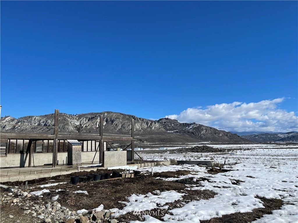 179 Tonasket Airport Road Tonasket, WA 98855 - Photo 30 of 31 a view of a large building