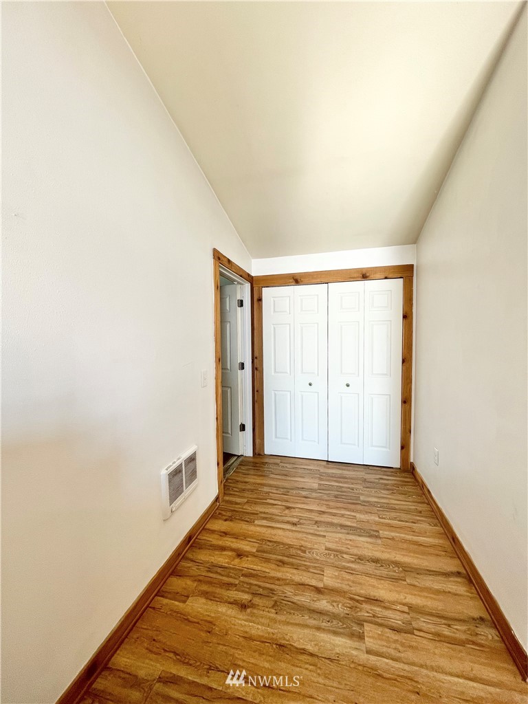 179 Tonasket Airport Road Tonasket, WA 98855 - Photo 9 of 31 a view of an empty room