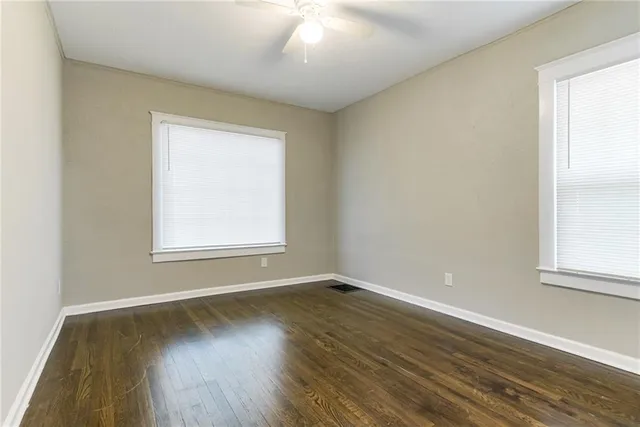 $190,000 | 2837 Parkwood Boulevard, Kansas City, KS 66104