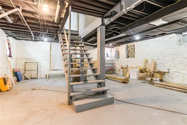 $190,000 | 2837 Parkwood Boulevard, Kansas City, KS 66104