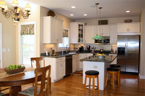 127 Forest Street Hamilton, MA 01982 - Photo 8 of 23 Gallery Image 8