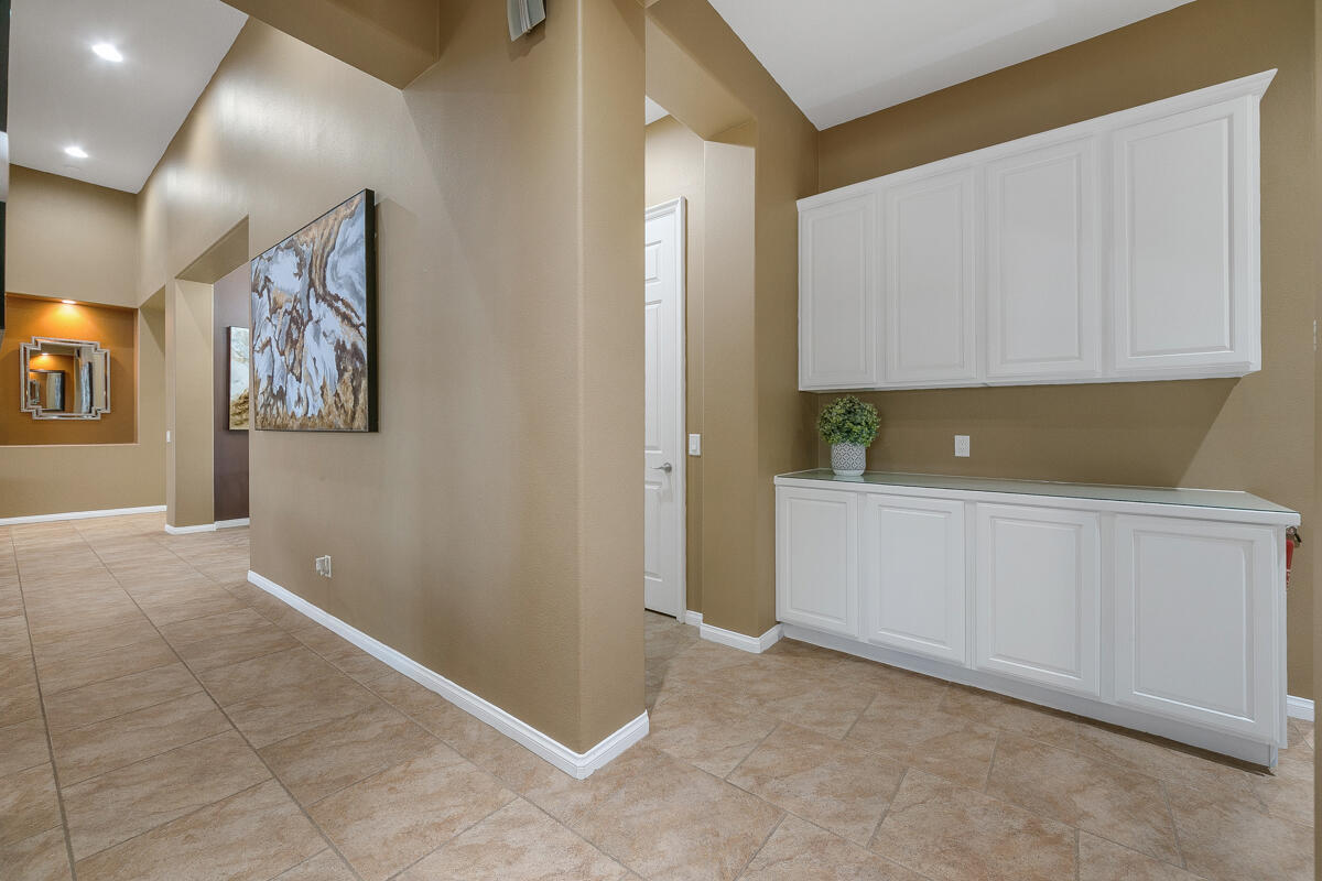 49130 Escalante Street Indio, CA 92201 - Photo 15 of 99 11 HALLWAY MLS