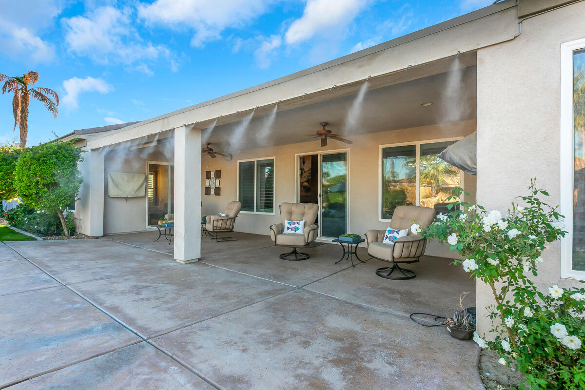 49130 Escalante Street Indio, CA 92201 - Photo 49 of 99 a lobby with furniture and potted plants