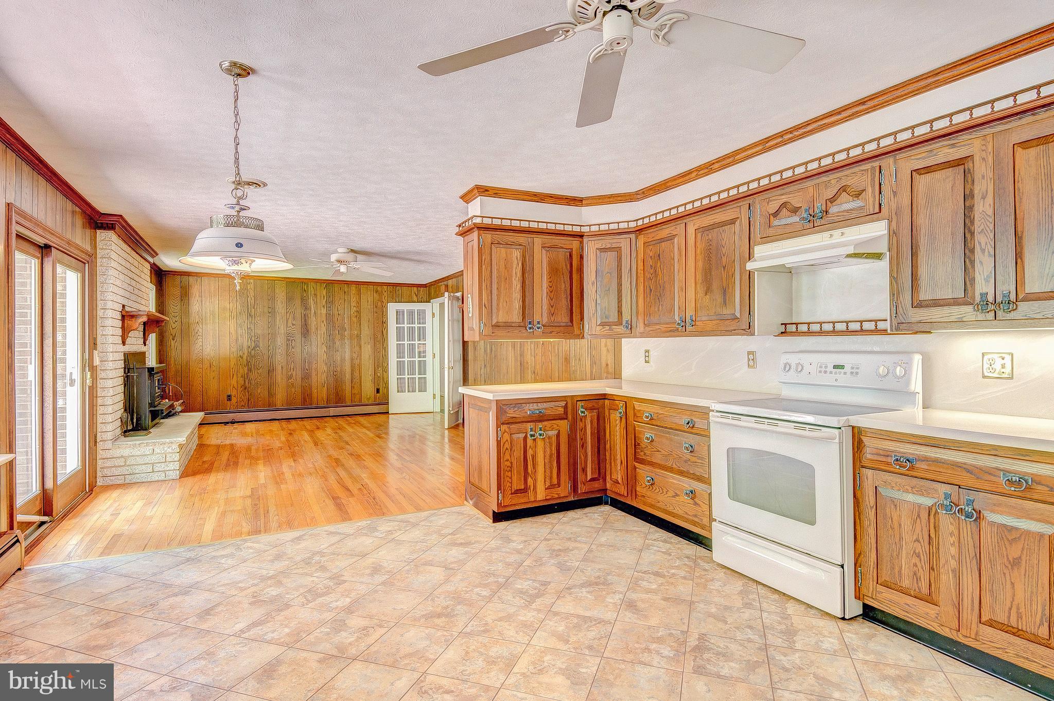 5440 Huntingtown Road Huntingtown, MD 20639 - Photo 14 of 30 Kitchen