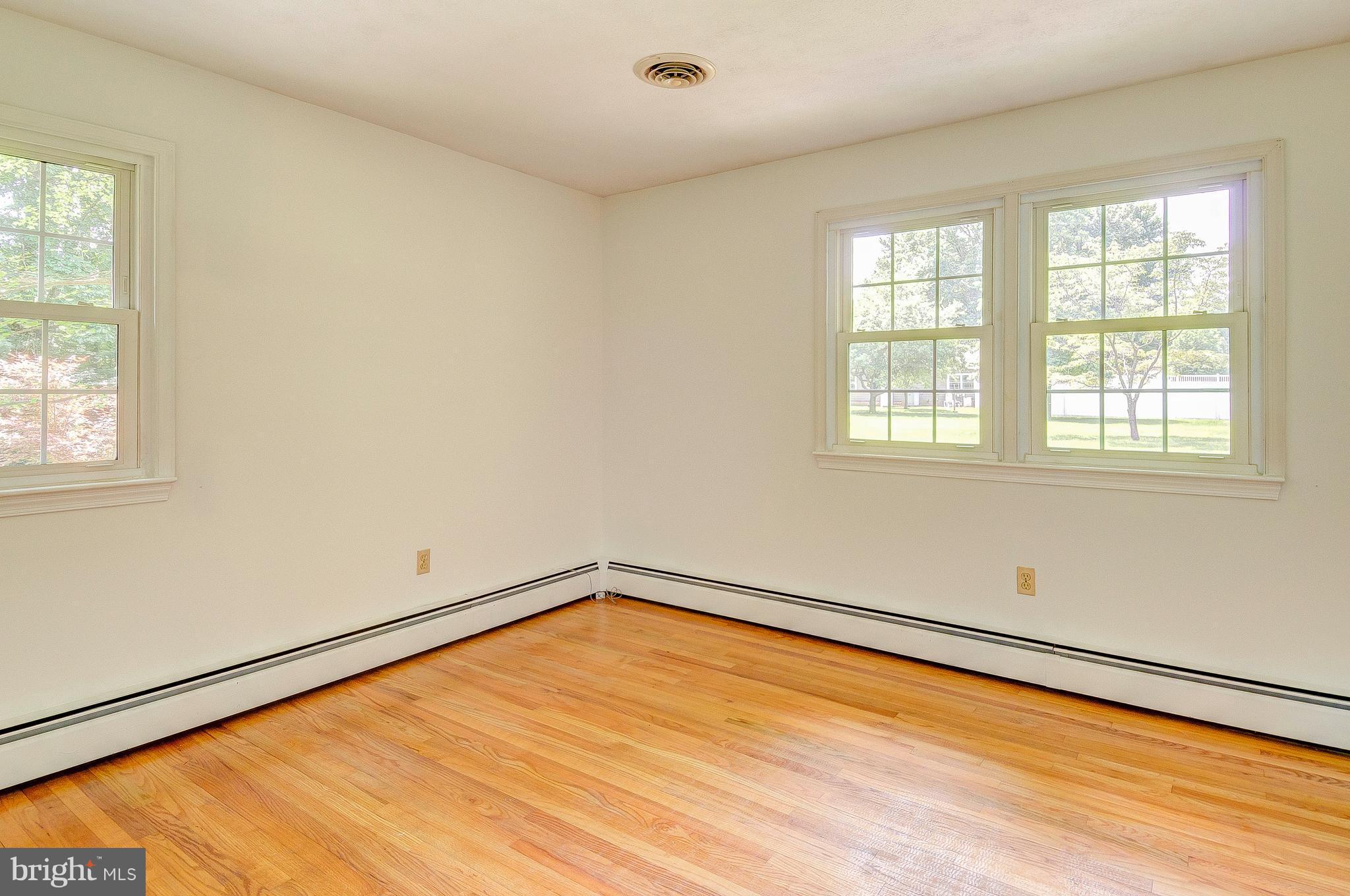 5440 Huntingtown Road Huntingtown, MD 20639 - Photo 17 of 30 Bedroom