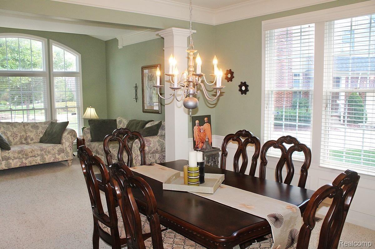 48447 Antique Road Canton, MI 48187 - Photo 11 of 48 thumbnail - 2020-08-11T111536.241