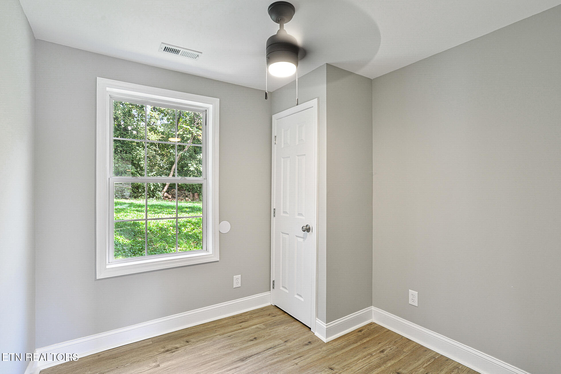 178 Robertsville Road Oak Ridge, TN 37830 - Photo 14 of 37 178 Robertsville Rd-89